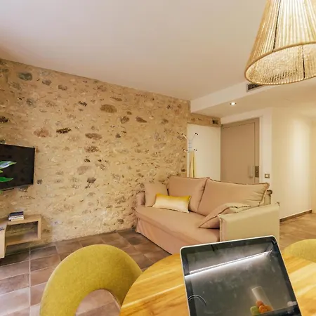 Apartament Bravissimo Mercadal, Monthly